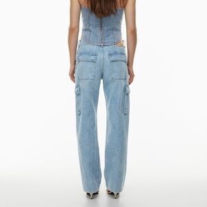 Aritzia Denim Forum 90s Edie Lo Rise Cargo Jean (24)